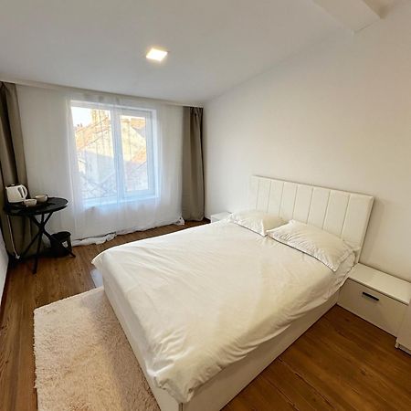 בראשוב Stone Residence מראה חיצוני תמונה